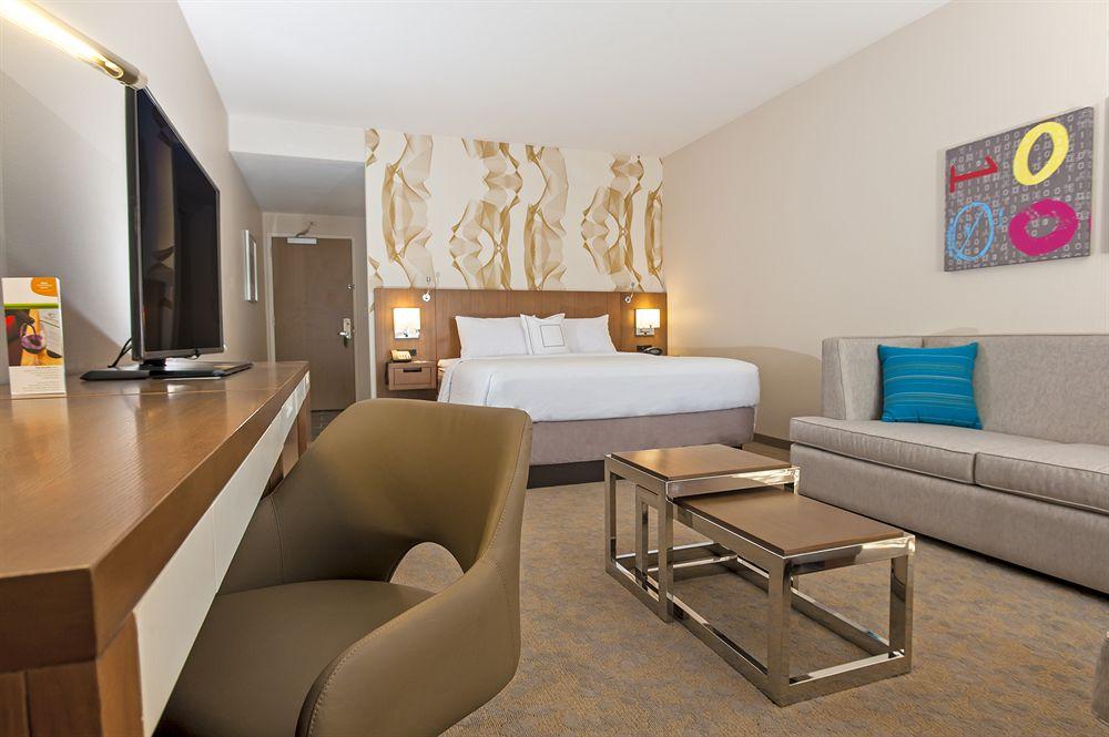 Courtyard By Marriott Sunnyvale Mountain View Hotel Esterno foto